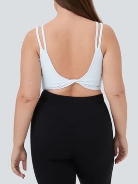NWT Halara twist back tank top with shelf bra